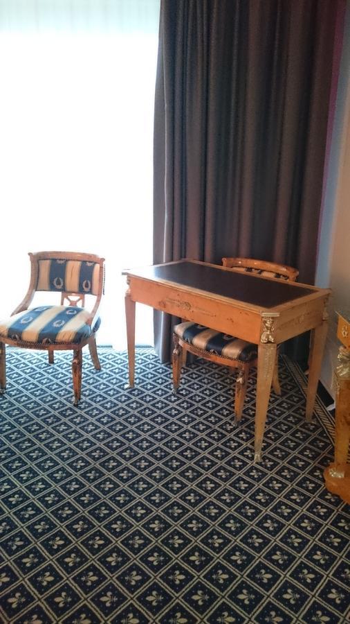 Hotel Fleur De Lys Bailleul  Zewnętrze zdjęcie