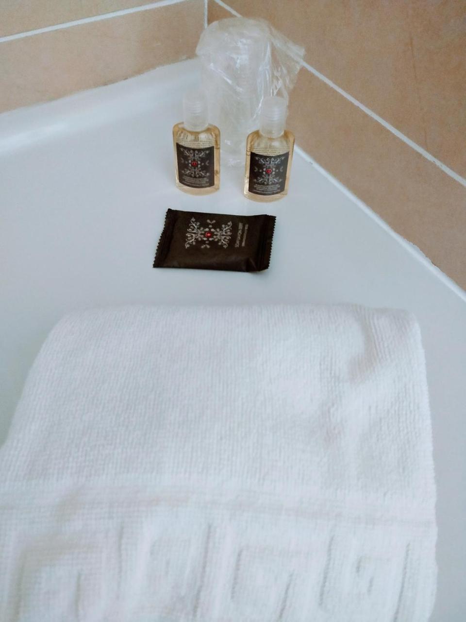 Hotel Fleur De Lys Bailleul  Zewnętrze zdjęcie
